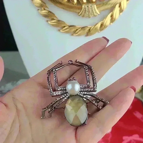 Rare Napier spider rhinestones brooch Silver tone with fuax pearl brown … - Picture 7 of 10
